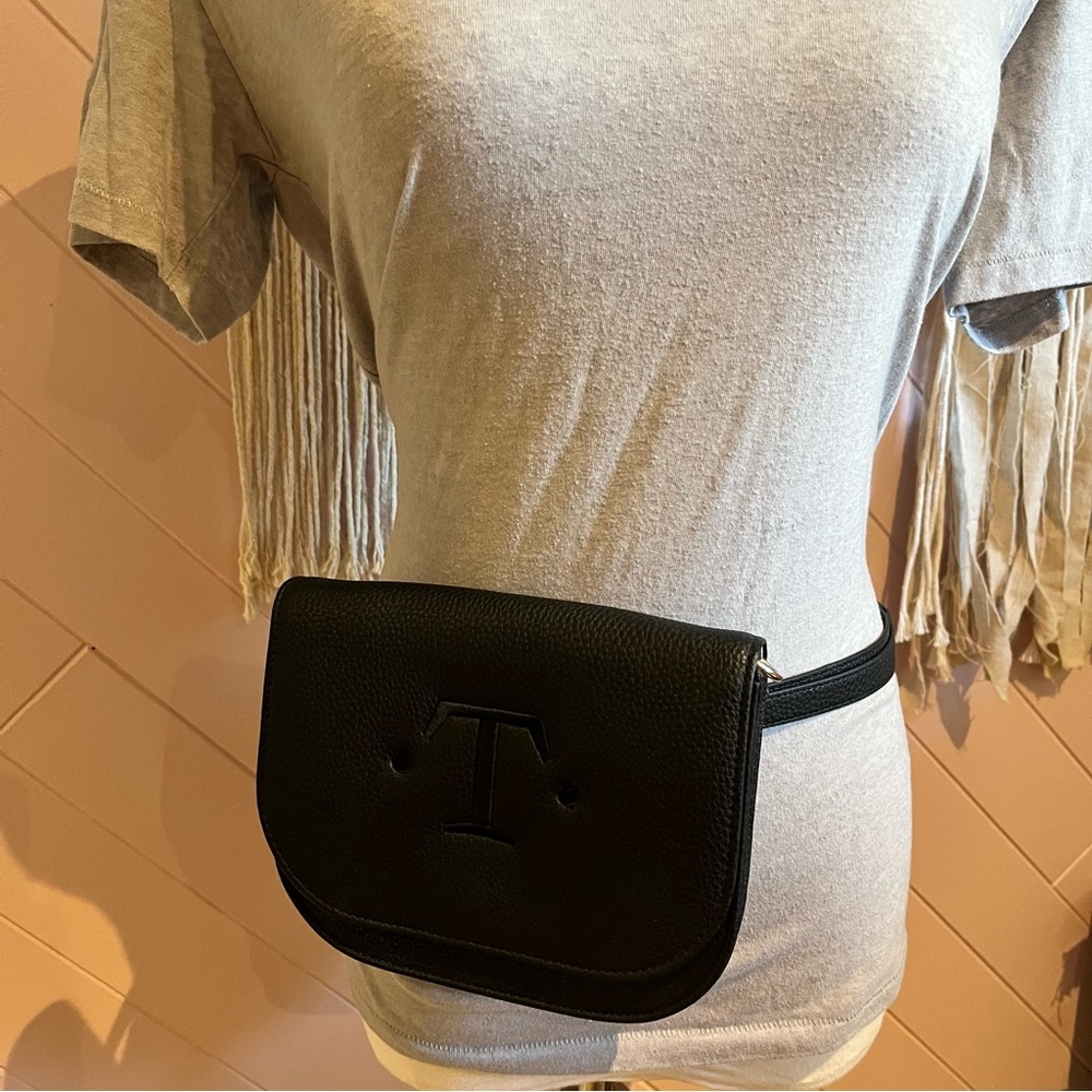 jewel by ThirtyOne Monogrammed ‘T’ Black Pebble Convertible Crossbody/Belt Bag
